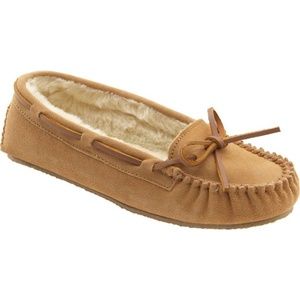 Minnetonka 'Cally' Slipper